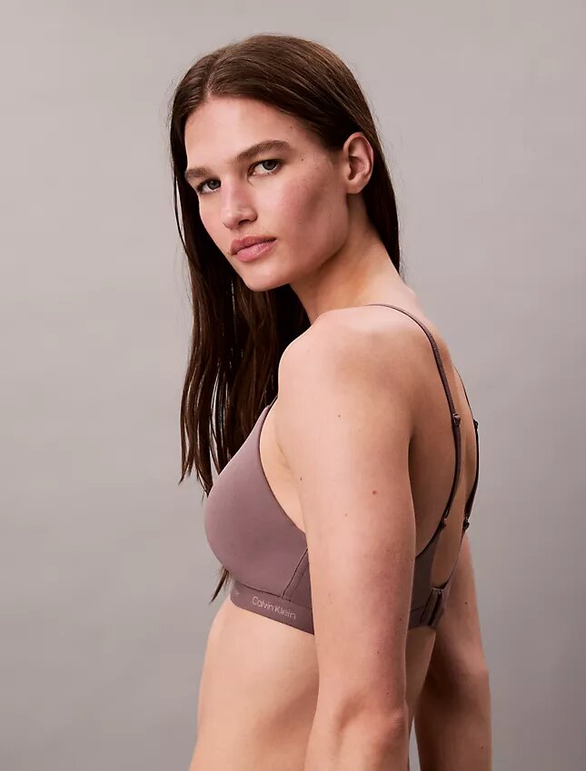 Form to Body, lekko podszyta Bralette Form to Body, lekko podszyta Bralette