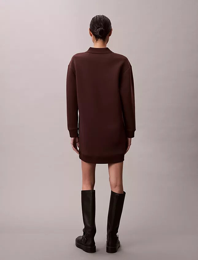 Gładka mini sukienka typu polo Gładka mini sukienka typu polo