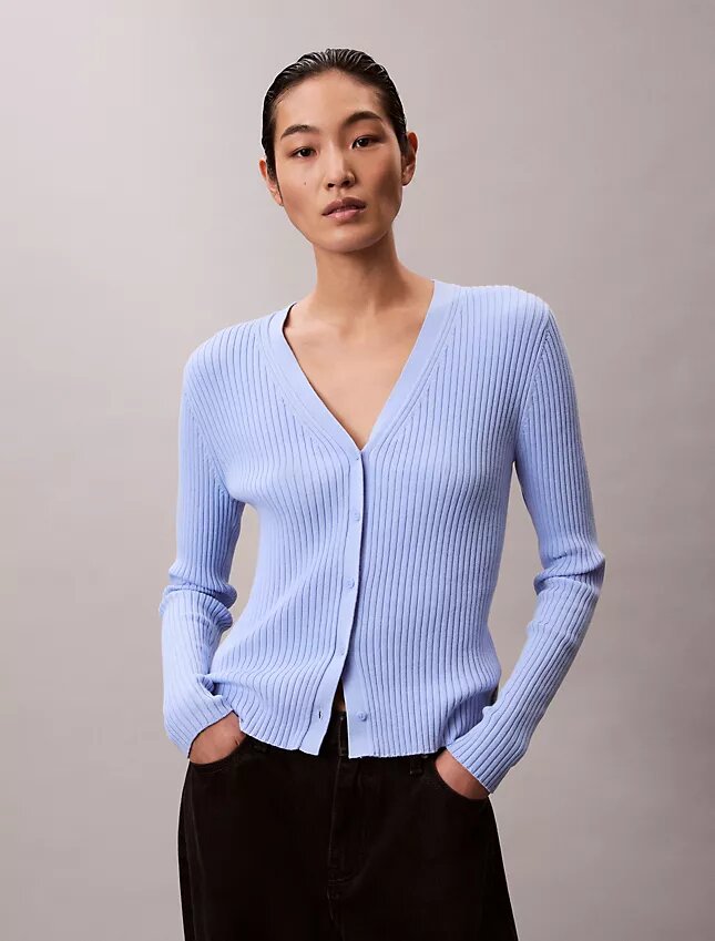 Gładki sweter z prążkowanym wzorem Gładki sweter z prążkowanym wzorem