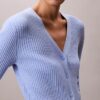 Gładki sweter z prążkowanym wzorem Gładki sweter z prążkowanym wzorem