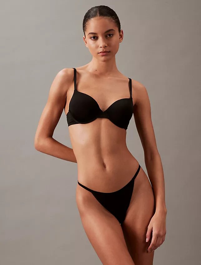 Idealne bikini typu micro string Idealne bikini typu micro string
