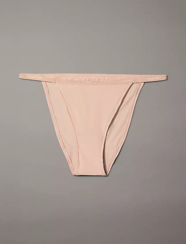 Idealne bikini typu micro string Idealne bikini typu micro string