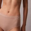 Idealne slipy typu cheeky z mikroelastycznym materiałem i średnim stanem