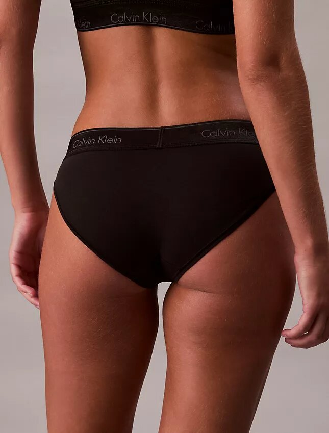 Ikoniczne bawełniano-Modalowe Bikini z metalicznym wykończeniem Ikoniczne bawełniano-Modalowe Bikini z metalicznym wykończeniem