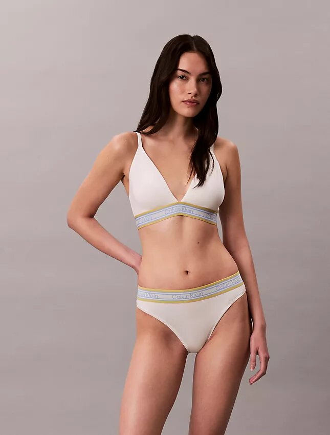 Ikoniczny bawełniano-Modalny biustonosz typu Bralette w paski, lekko podszyty, w kształcie trójkąta Ikoniczny bawełniano-Modalny biustonosz typu Bralette w paski, lekko podszyty, w kształcie trójkąta