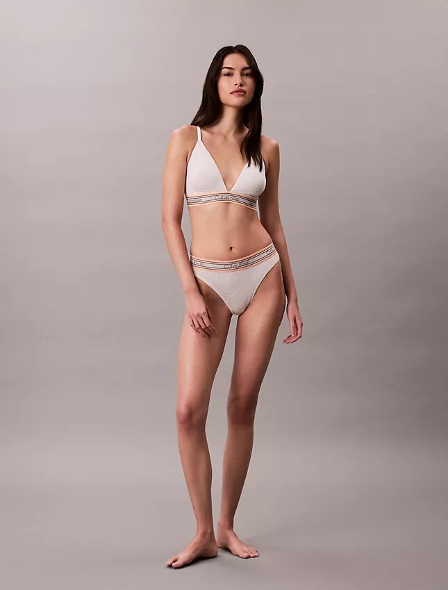 Ikoniczny bawełniano-Modalny biustonosz typu Bralette w paski, lekko podszyty, w kształcie trójkąta Ikoniczny bawełniano-Modalny biustonosz typu Bralette w paski, lekko podszyty, w kształcie trójkąta
