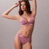 Ikoniczny bawełniano-Modalny biustonosz typu Bralette z metalicznym wykończeniem i lekką podszewką Ikoniczny bawełniano-Modalny biustonosz typu Bralette z metalicznym wykończeniem i lekką podszewką