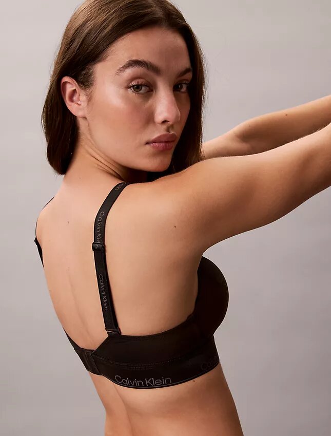 Ikoniczny bawełniano-Modalny biustonosz typu Bralette z metalicznym wykończeniem i lekką podszewką Ikoniczny bawełniano-Modalny biustonosz typu Bralette z metalicznym wykończeniem i lekką podszewką