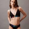 Intense Power Pride Lekko wyściełana Bralette trójkątna