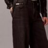 Jeansy typu baggy Jeansy typu baggy