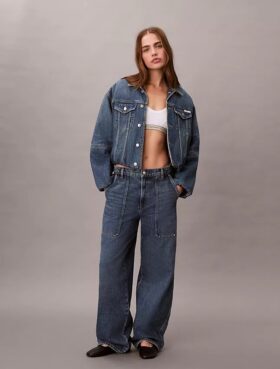 Jeansy typu cargo