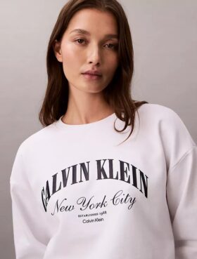Klasyczna bluza w stylu retro
