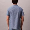 Klasyczna koszula z guzikami z tkaniny chambray Klasyczna koszula z guzikami z tkaniny chambray