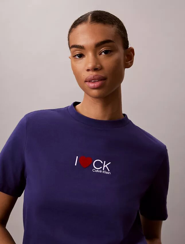 Klasyczna koszulka z logo serca Klasyczna koszulka z logo serca