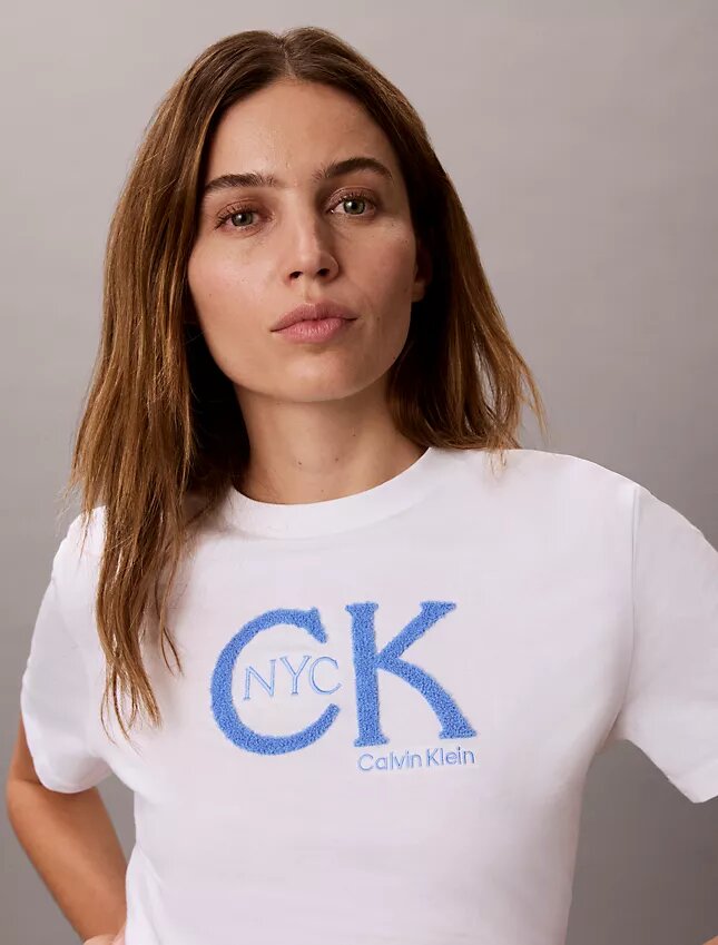 Klasyczna koszulka z nadrukiem Monogramu Nyc Klasyczna koszulka z nadrukiem Monogramu Nyc