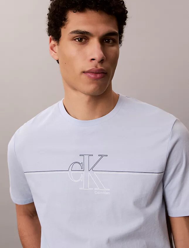 Klasyczna koszulka z nadrukiem z linii Monogram Klasyczna koszulka z nadrukiem z linii Monogram