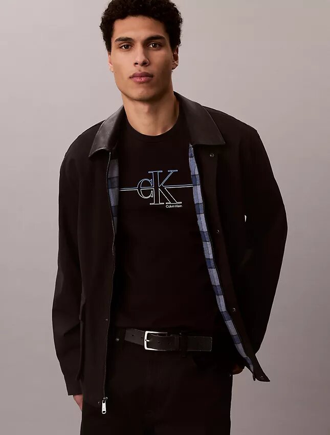 Klasyczna koszulka z nadrukiem z linii Monogram Klasyczna koszulka z nadrukiem z linii Monogram