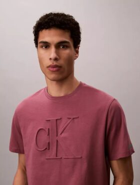 Klasyczna koszulka z wytłoczonym Monogramem