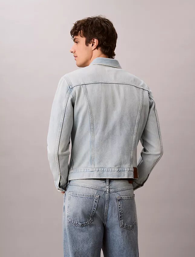 Klasyczna Trucker Jacket Klasyczna Trucker Jacket