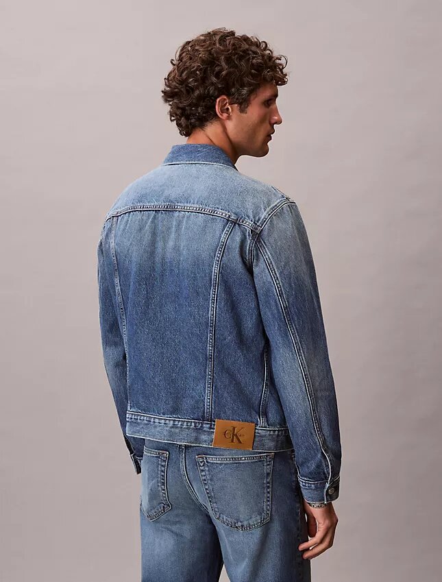 Klasyczna Trucker Jacket Klasyczna Trucker Jacket