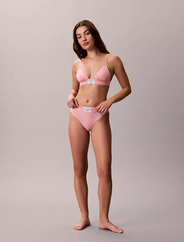Klasyczny, lekko wyściełany biustonosz trójkątny z Cotton Stretch Klasyczny, lekko wyściełany biustonosz trójkątny z Cotton Stretch