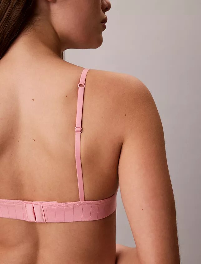 Klasyczny, lekko wyściełany biustonosz trójkątny z Cotton Stretch Klasyczny, lekko wyściełany biustonosz trójkątny z Cotton Stretch