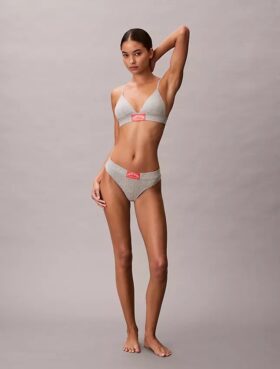 Klasyczny, lekko wyściełany Bralette trójkątny z Cotton Stretch Klasyczny, lekko wyściełany Bralette trójkątny z Cotton Stretch