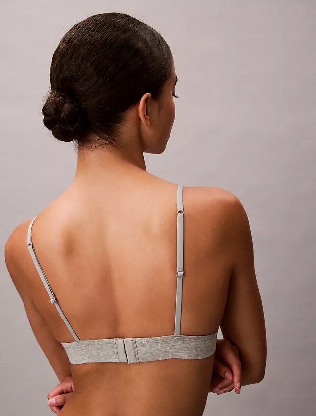 Klasyczny, lekko wyściełany Bralette trójkątny z Cotton Stretch Klasyczny, lekko wyściełany Bralette trójkątny z Cotton Stretch
