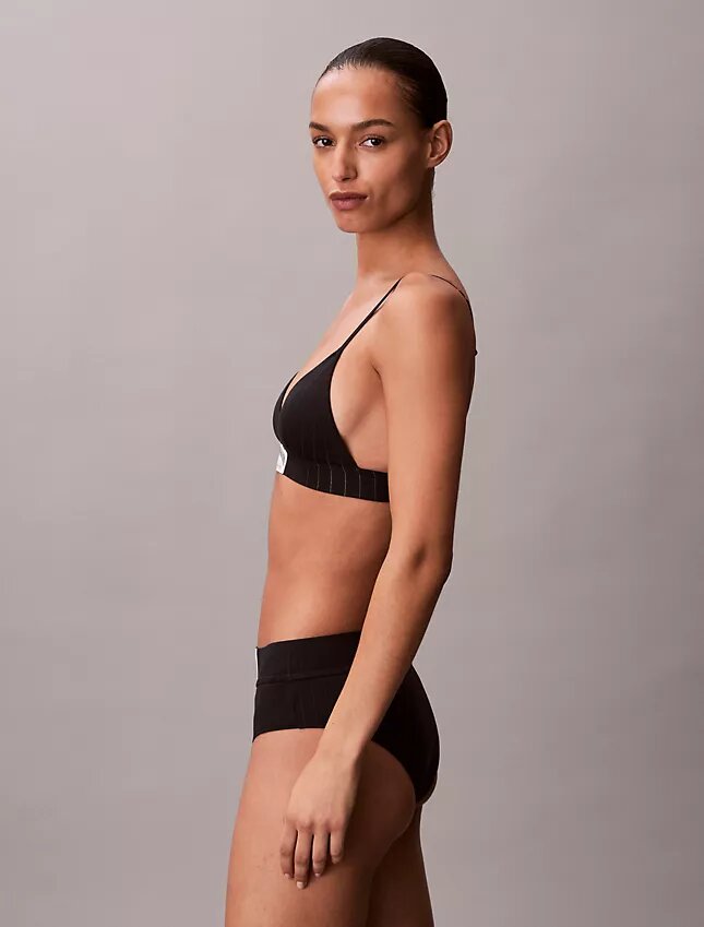 Klasyczny, lekko wyściełany Bralette trójkątny z Cotton Stretch Klasyczny, lekko wyściełany Bralette trójkątny z Cotton Stretch