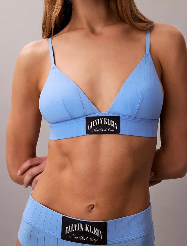 Klasyczny, lekko wyściełany Bralette trójkątny z Cotton Stretch Klasyczny, lekko wyściełany Bralette trójkątny z Cotton Stretch