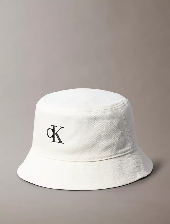 Kompaktowa czapka z daszkiem z Monogramem Kompaktowa czapka z daszkiem z Monogramem