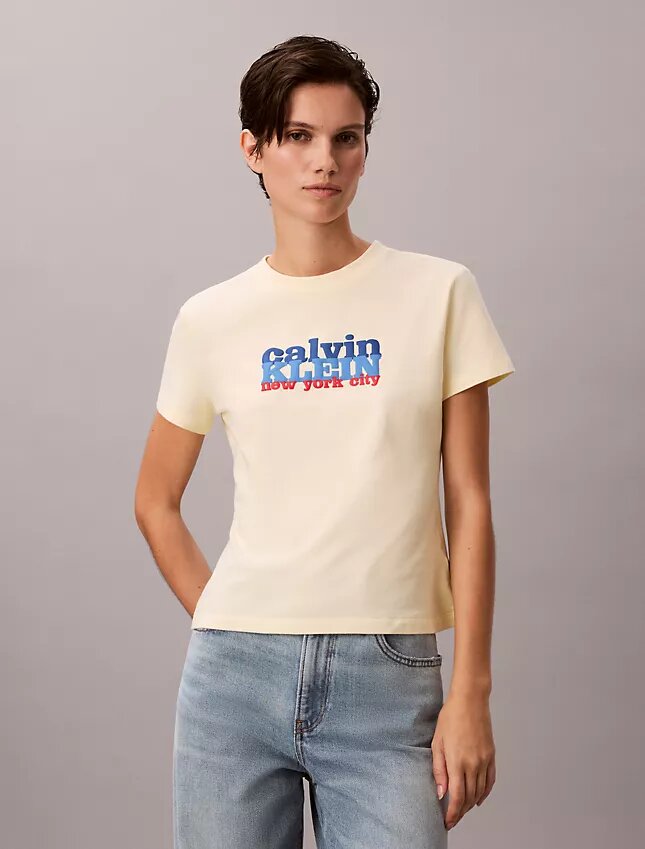 Kontrastowa koszulka slim fit z nadrukiem logo Kontrastowa koszulka slim fit z nadrukiem logo
