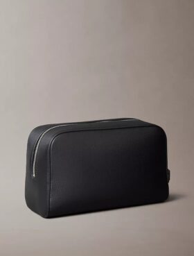 Kosmetyczka z fakturą „pebble grain”