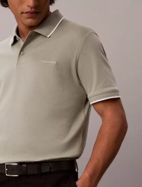 Koszulka polo z wykończeniem Liquid Touch