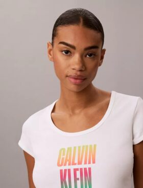 Koszulka Pride Slim z okrągłym dekoltem