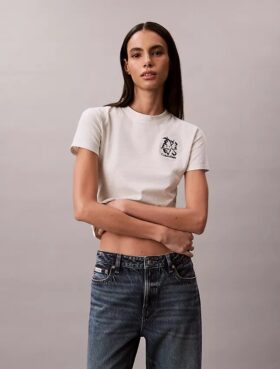 Koszulka slim fit z nadrukiem kwiatowym