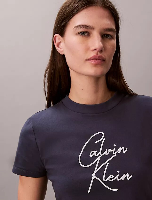 Koszulka slim fit z wypukłym logo Koszulka slim fit z wypukłym logo