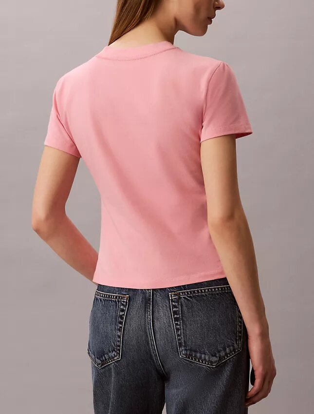 Koszulka slim fit z zakrzywionym logo Koszulka slim fit z zakrzywionym logo
