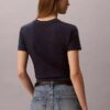 Koszulka slim fit z zakrzywionym logo Koszulka slim fit z zakrzywionym logo