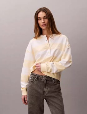 Koszulka typu henley w paski w stylu varsity