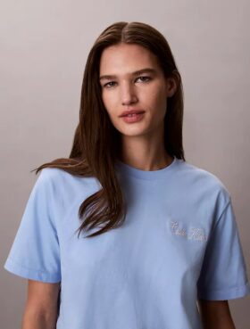 Koszulka z nadrukiem Calvin Klein w stylu kursywnym
