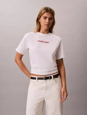 Koszulka z nadrukiem logo Calvin Klein o prostym kroju