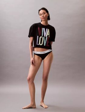 Krótka koszulka o luźnym kroju Marc Hundley Pride Viva Love