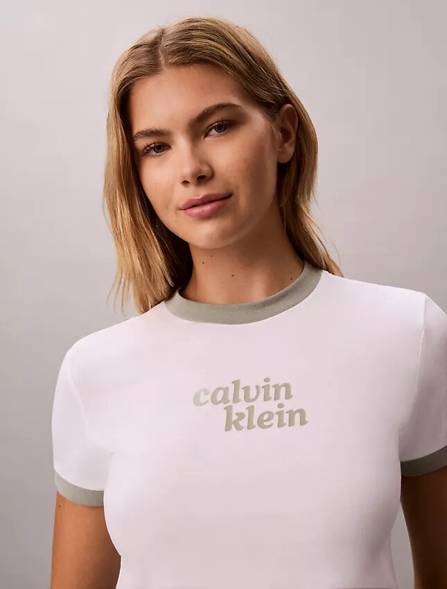Krótka koszulka z nadrukiem logo Krótka koszulka z nadrukiem logo