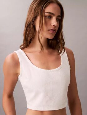 Krótki top z denimowym nadrukiem Monogramu