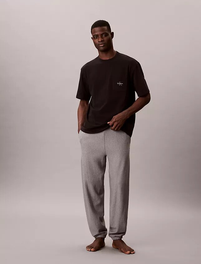 Kultowa bawełniana koszulka do spania Monologo Cotton Stretch z elastycznym materiałem Kultowa bawełniana koszulka do spania Monologo Cotton Stretch z elastycznym materiałem