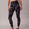 Legginsy 7/8 z miękkim, abstrakcyjnym nadrukiem
