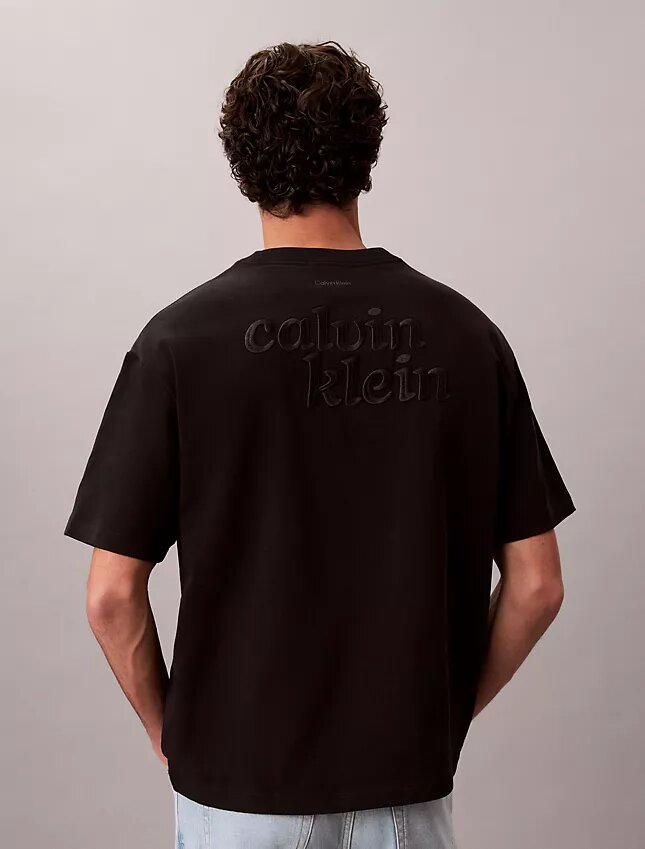 Luźna koszulka z haftowanym logo z 1989 r. Luźna koszulka z haftowanym logo z 1989 r.
