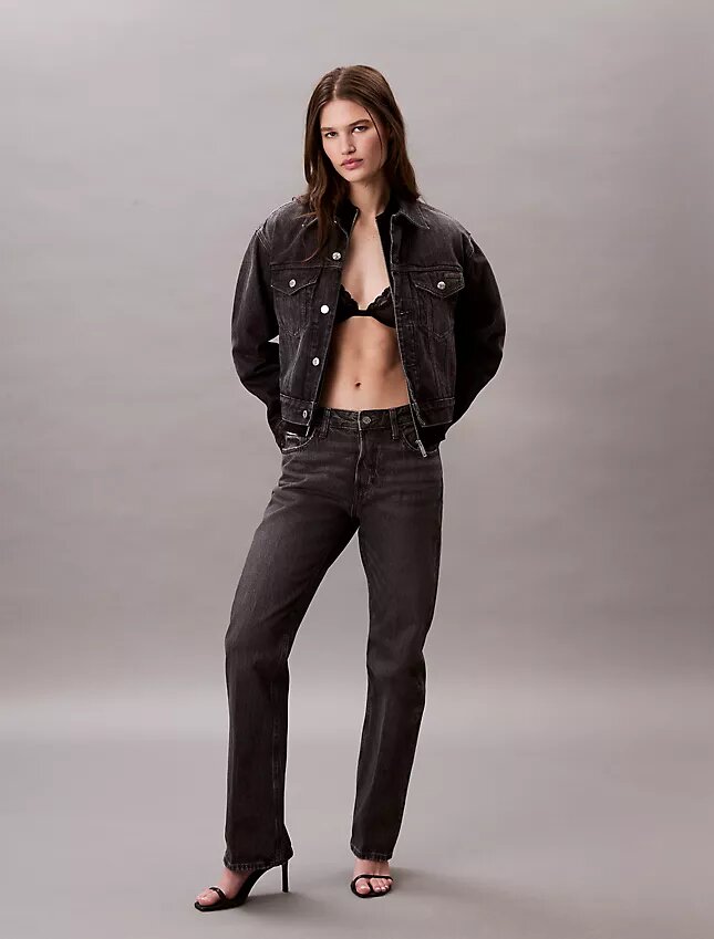 Luźne jeansy typu bootcut Luźne jeansy typu bootcut