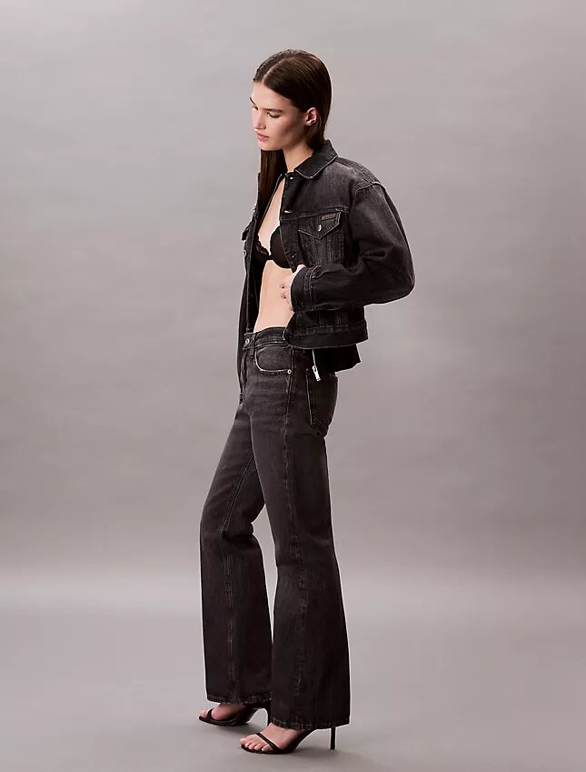 Luźne jeansy typu bootcut Luźne jeansy typu bootcut
